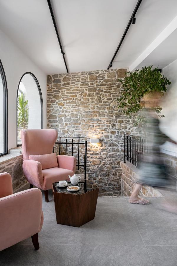 Bridges Residence Veliko Tărnovo Esterno foto